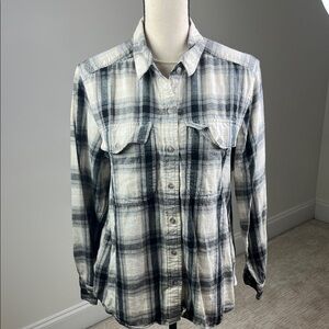 Eddie Bauer Women’s Plaid Flannel Button Up Shirt L Cream Black